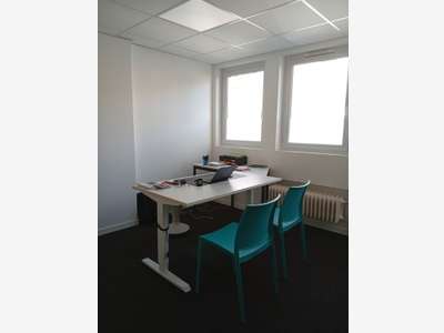 A louer bureaux de 103m² au 1er étage à Mâcon