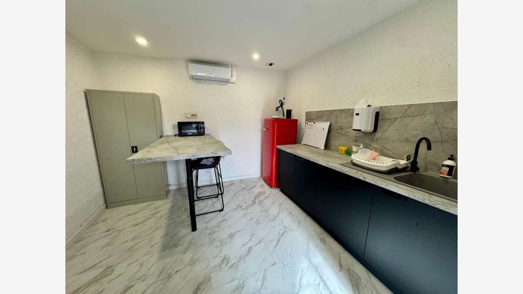Bureau climatisé 13m² à louer à Magenta