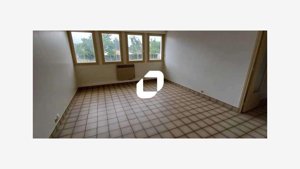 A louer Bureaux 75m² Magnanville