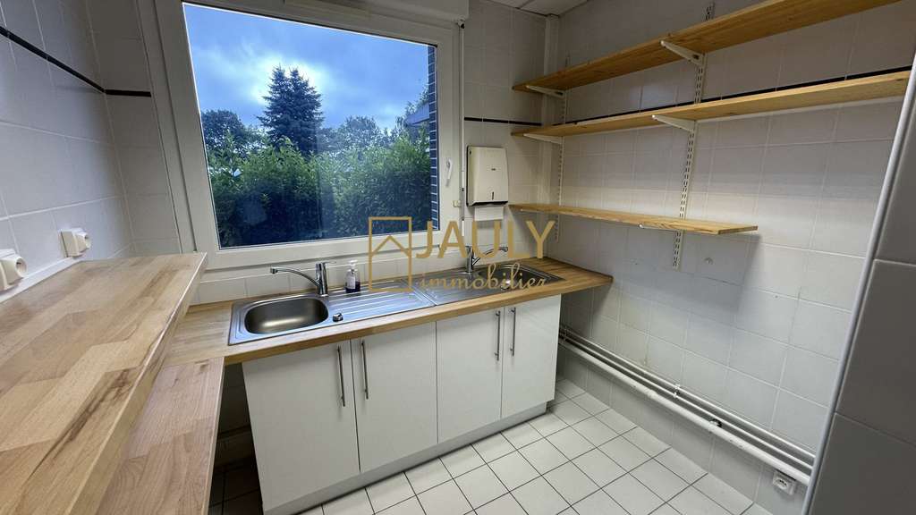 A louer bureaux 184m² proche TGV Magny-le-Hongre