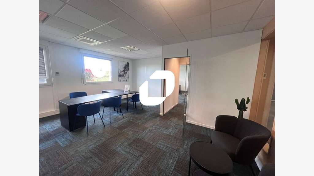 A louer Bureaux 184m² Magny le hongre