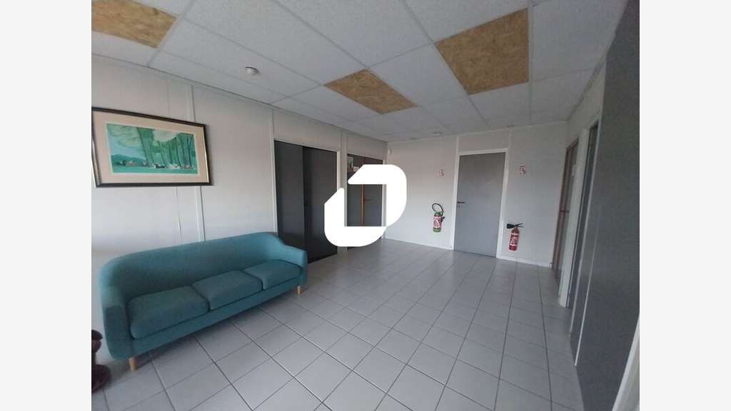 A louer Bureaux 40m² Magny les hameaux
