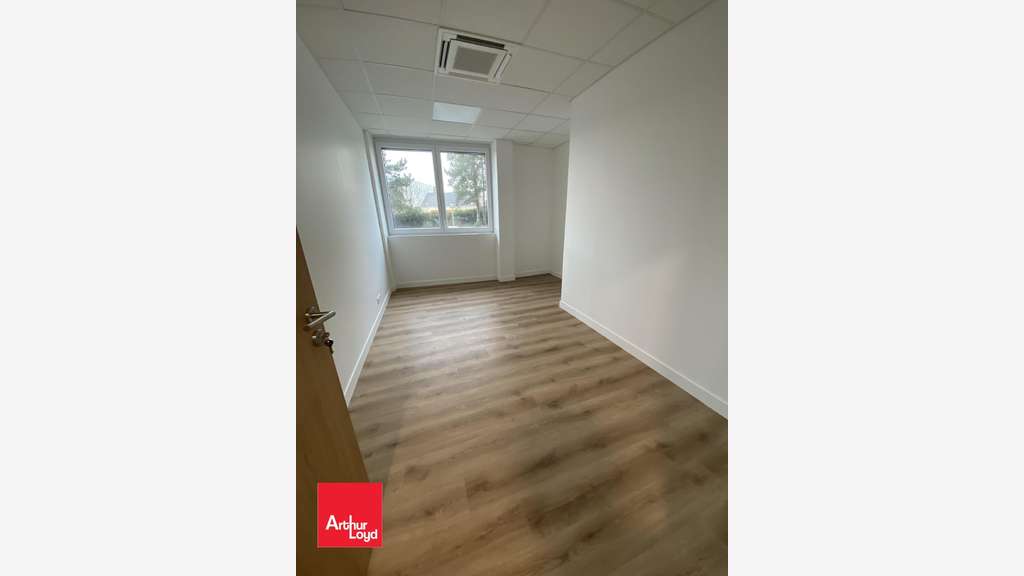 A louer locaux tertiaires 111m² agglo Chartres