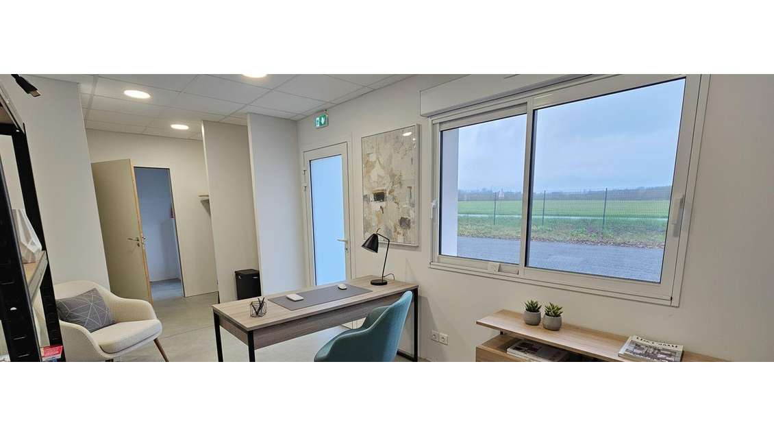 Location Bureaux 84 m²