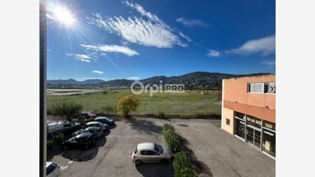 A louer bureaux de grand standing 370m² Mandelieu