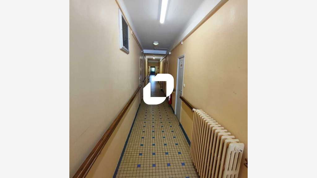 A louer Bureaux 1030m² Mandres les roses
