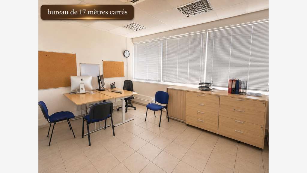 Vaste plateau professionnel 360m² à Manosque