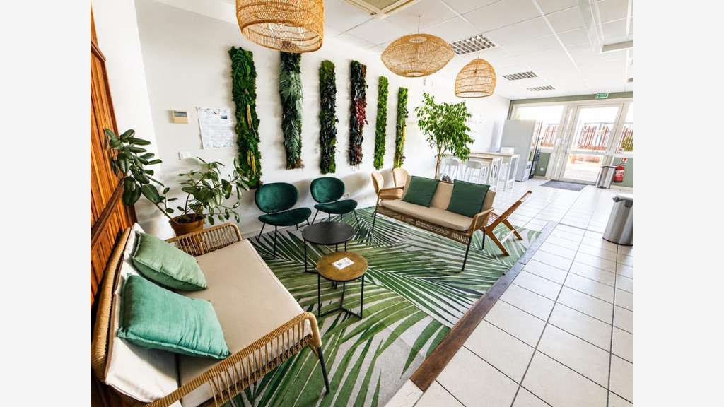 Vaste plateau professionnel 360m² à Manosque