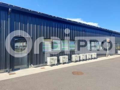 A louer locaux sortie d'autoroute de Manosque