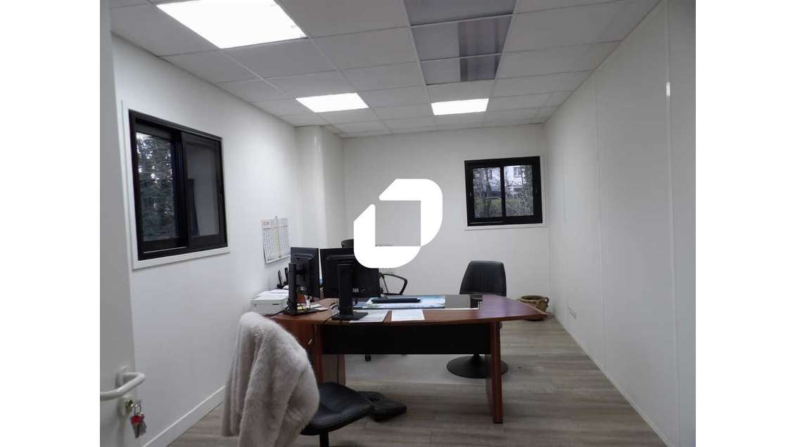 A louer Bureaux 115m² Mantes la ville