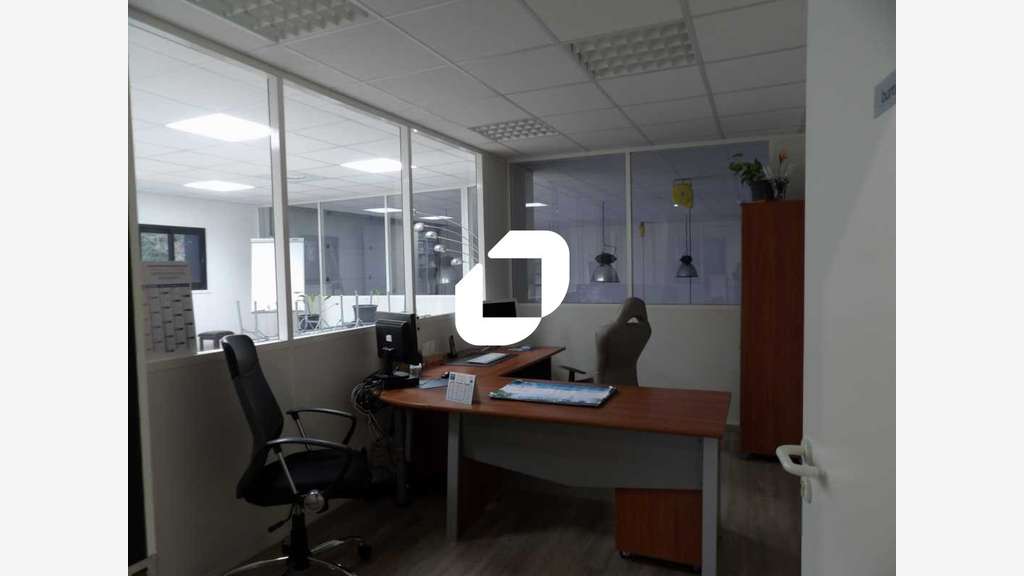 A louer Bureaux 115m² Mantes la ville
