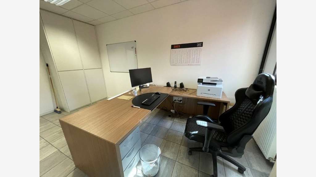 Local professionnel 120m² à Marange Silvange