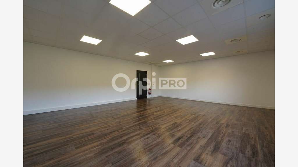 Bureaux 50 et 128m² à louer à Marcilly-d'Azergues