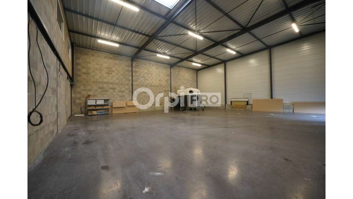 Bâtiment mixte 1000m² à louer Marcilly-d'Azergues