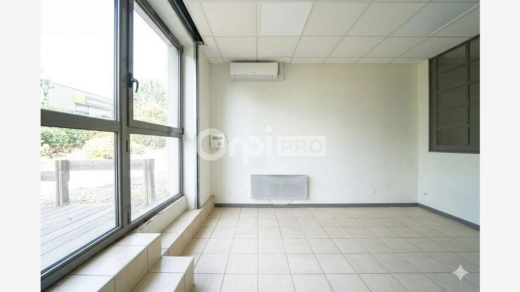 Bureaux à louer 260m² à Marcilly-d'Azergues