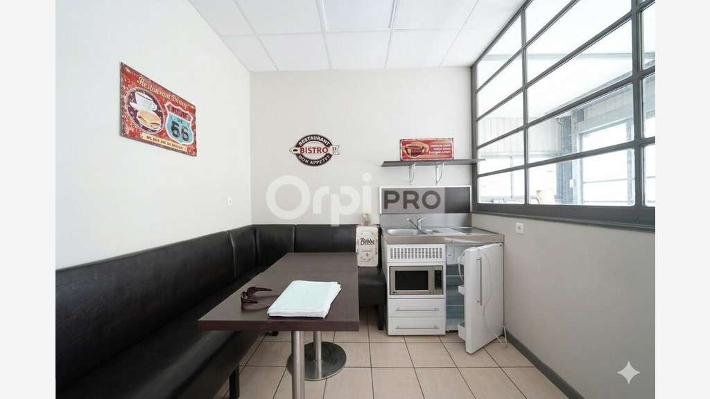 Bureaux à louer 260m² à Marcilly-d'Azergues