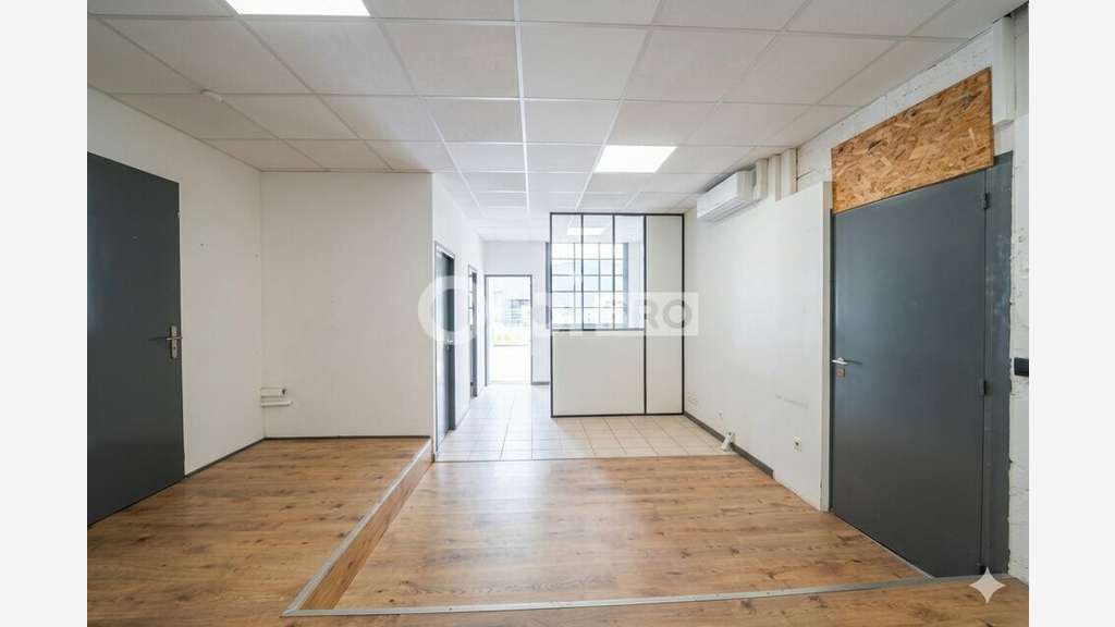 Bureaux à louer 260m² à Marcilly-d'Azergues