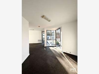 A louer bureau de 34m² au 1er étage à Marcoussis