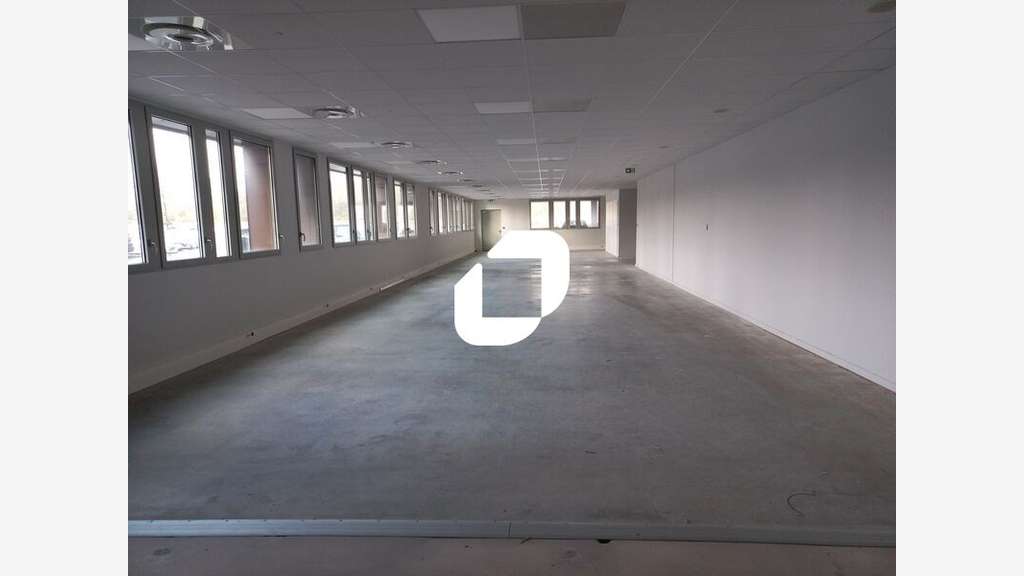 A louer Bureaux 849m² Marcq en baroeul