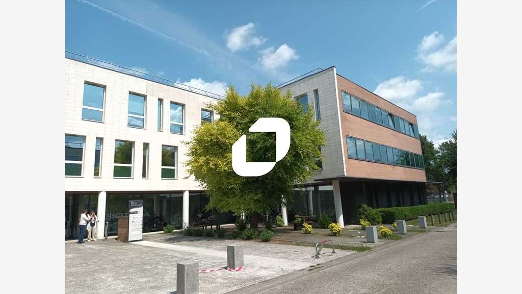 A louer Bureaux 556m² Marcq en baroeul