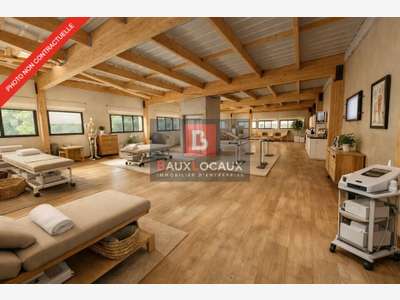 Bureaux 350m² R+1 à louer à Marignane