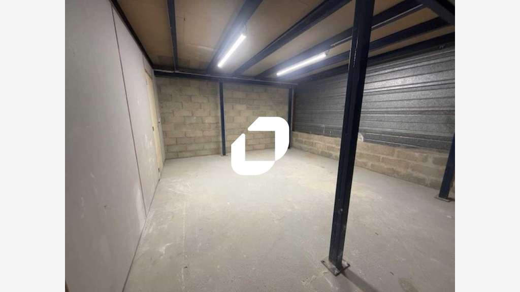 A louer Bureaux 162m² Marines
