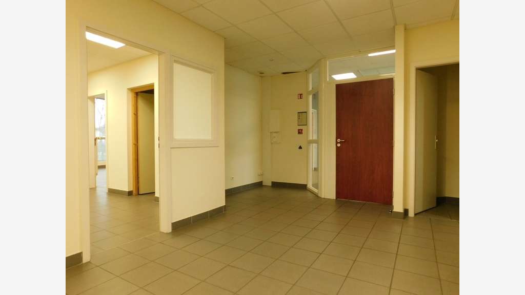 Bureaux 288m² R+1 à louer à Marly