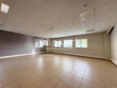 Bureau 63m² à louer à Marmande