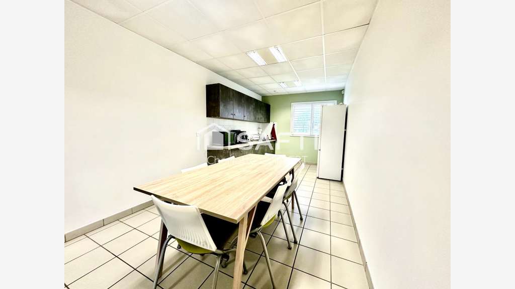 Bureau 63m² à louer à Marmande
