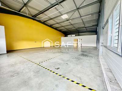 Bureau & Atelier de 252m² à louer à Marmande