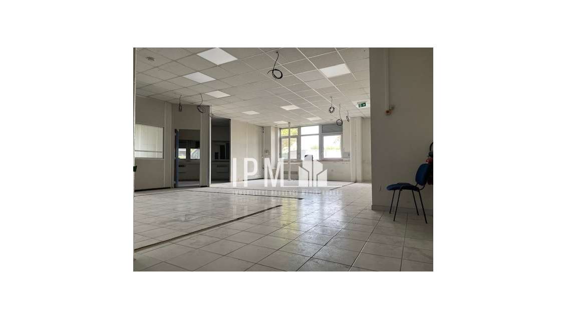 Bureaux 214m² à louer à Marseille 10e Capelette 