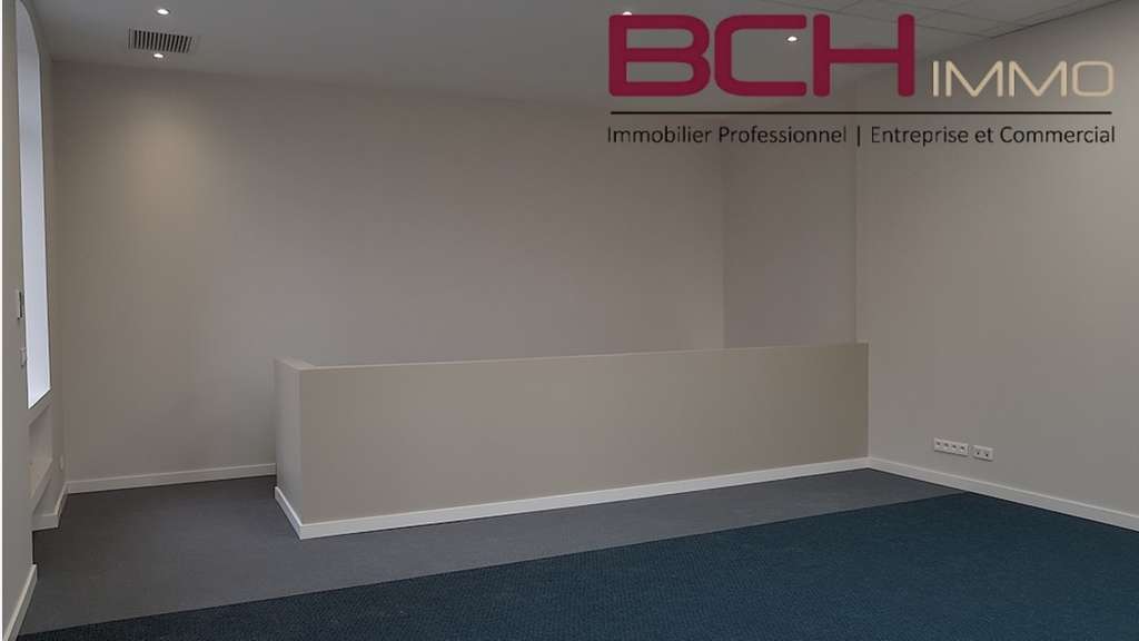 Location bureau parking proche autoroute 13010