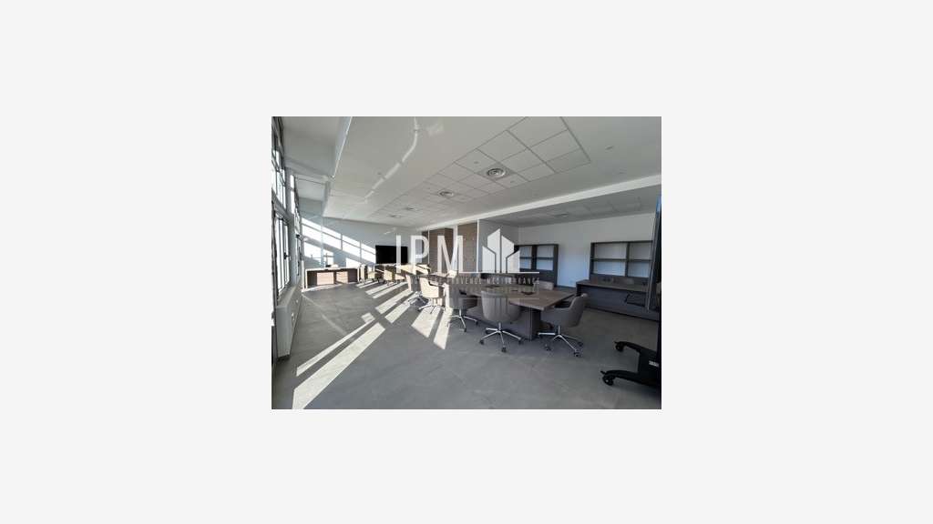 Bureaux à louer 108m² Vallée Verte 13011