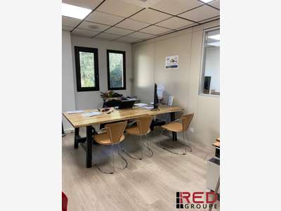 Location bureaux climatisés R+1 à Marseille 11ème