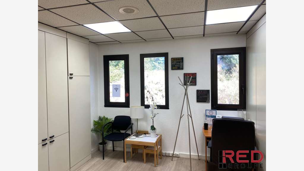 Location bureaux climatisés R+1 à Marseille 11ème