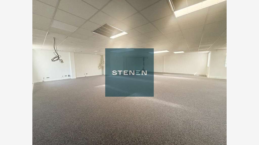Location bureaux 903m² R+1 Marseille 11e Valentine