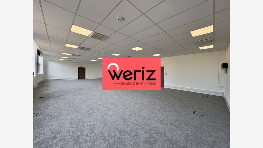 Location bureaux lumineux 250m² à Marseille 13011
