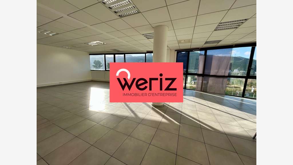 Loue bureaux 489m² accès PMR Marseille Valentine
