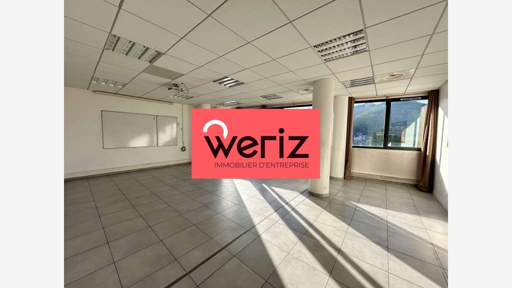 Loue bureaux 489m² accès PMR Marseille Valentine