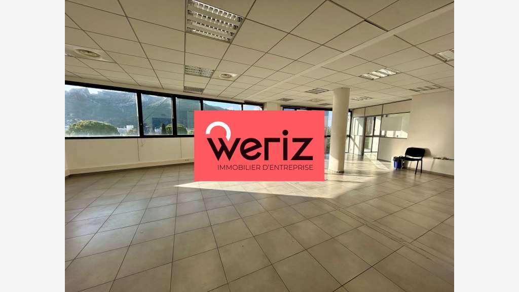 Loue bureaux 489m² accès PMR Marseille Valentine