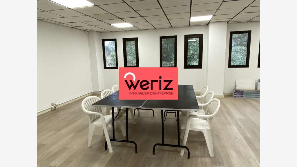 A louer bureaux rénovés de 178m² à Marseille 13011