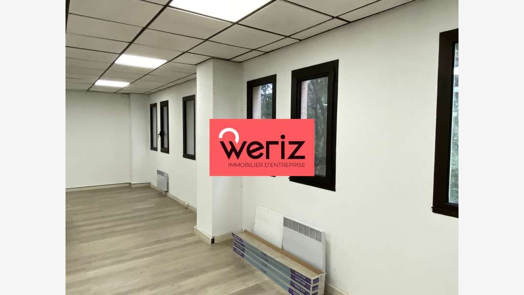 A louer bureaux rénovés de 178m² à Marseille 13011