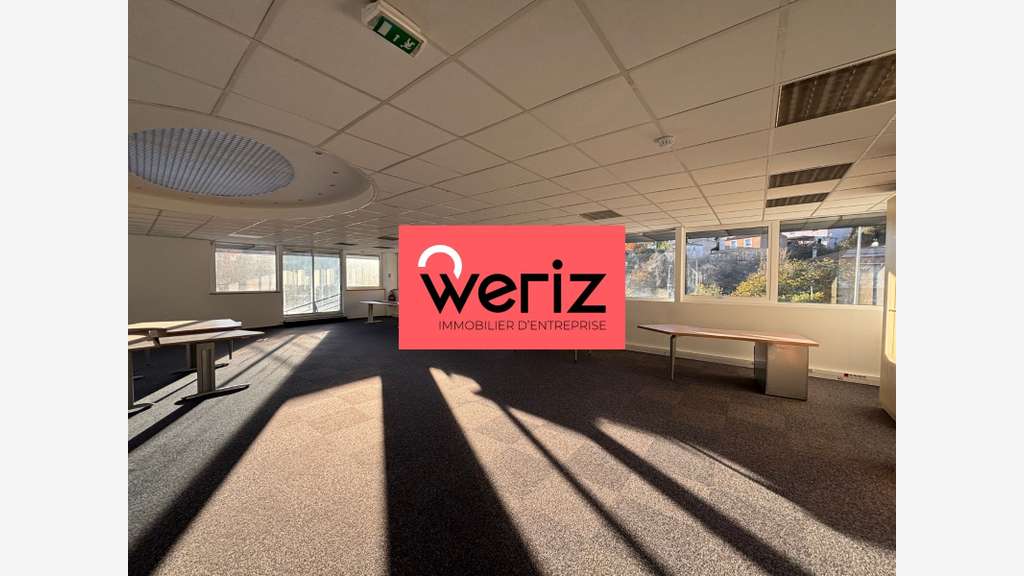 Loue bureaux 903m² avec terrasses Marseille 13011