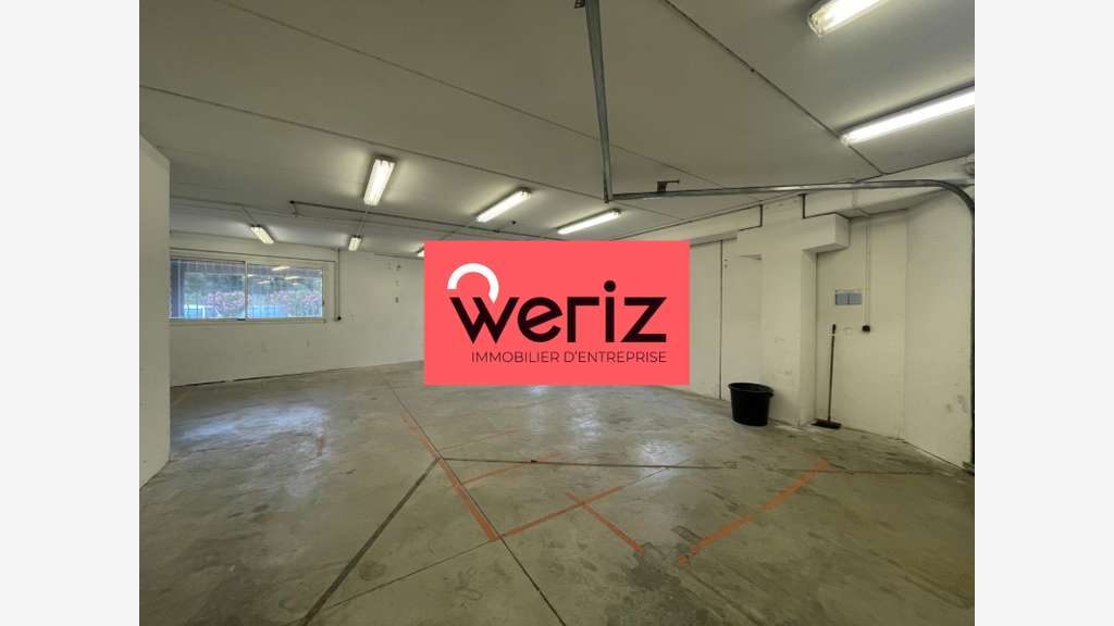 Location local mixte 298m² à Marseille 13e
