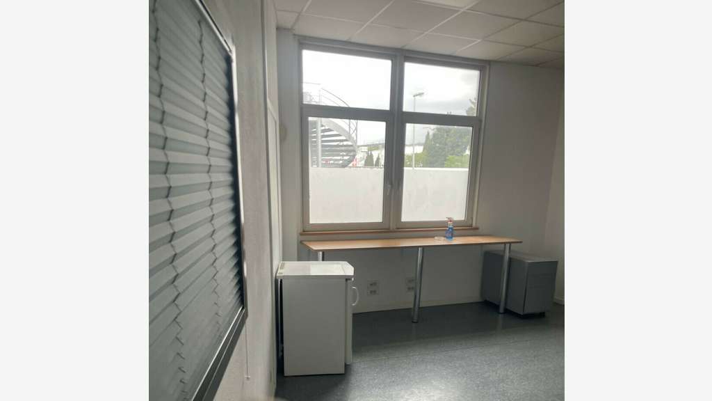 A louer local 25m² Marseille 14e ZA des Arnavants