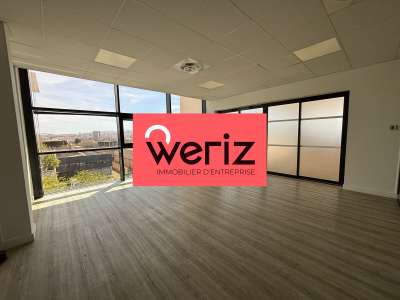 Location bureaux rénovés 874m² à Marseille 14e