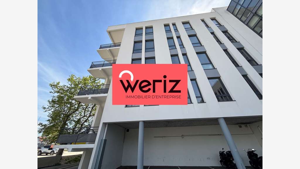 Location bureaux rénovés 874m² à Marseille 14e