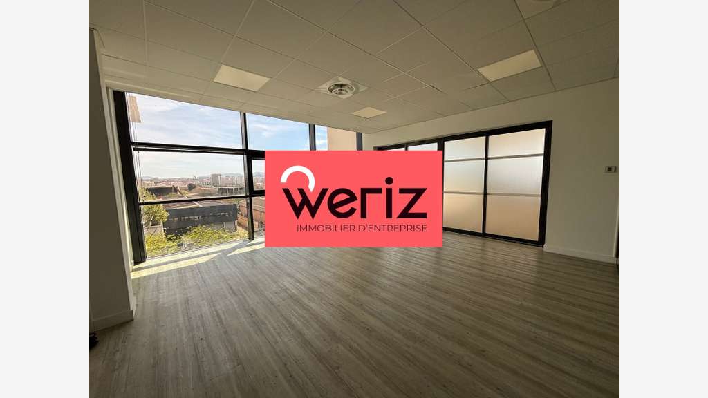 Location bureaux rénovés 874m² à Marseille 14e