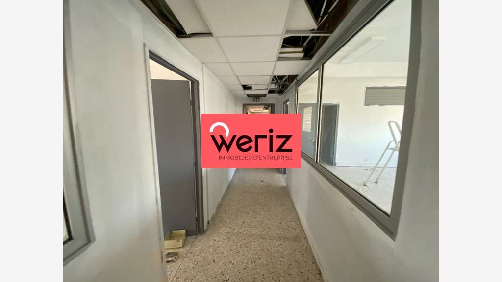 A louer bureaux lumineux 132-264m² à Marseille 14