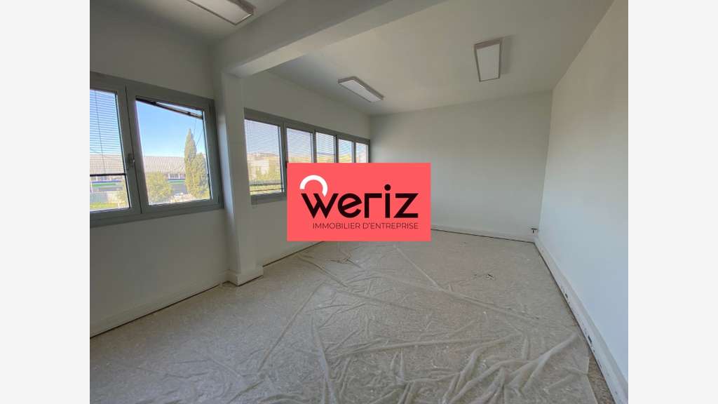 A louer bureaux lumineux 132-264m² à Marseille 14